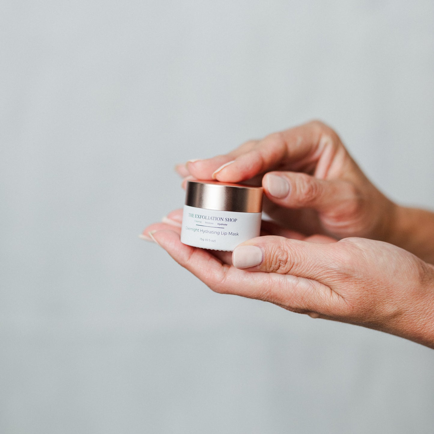 Lip Renewal System with Free Bag and Cleansing Pad