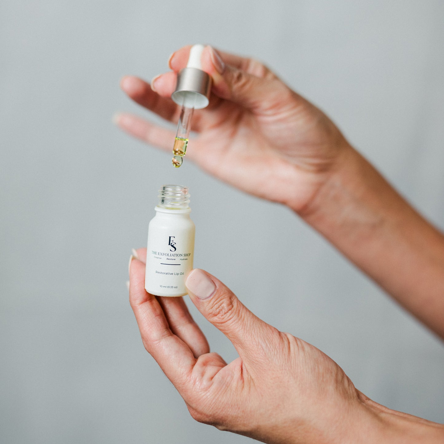 Lip Renewal System with Free Bag and Cleansing Pad